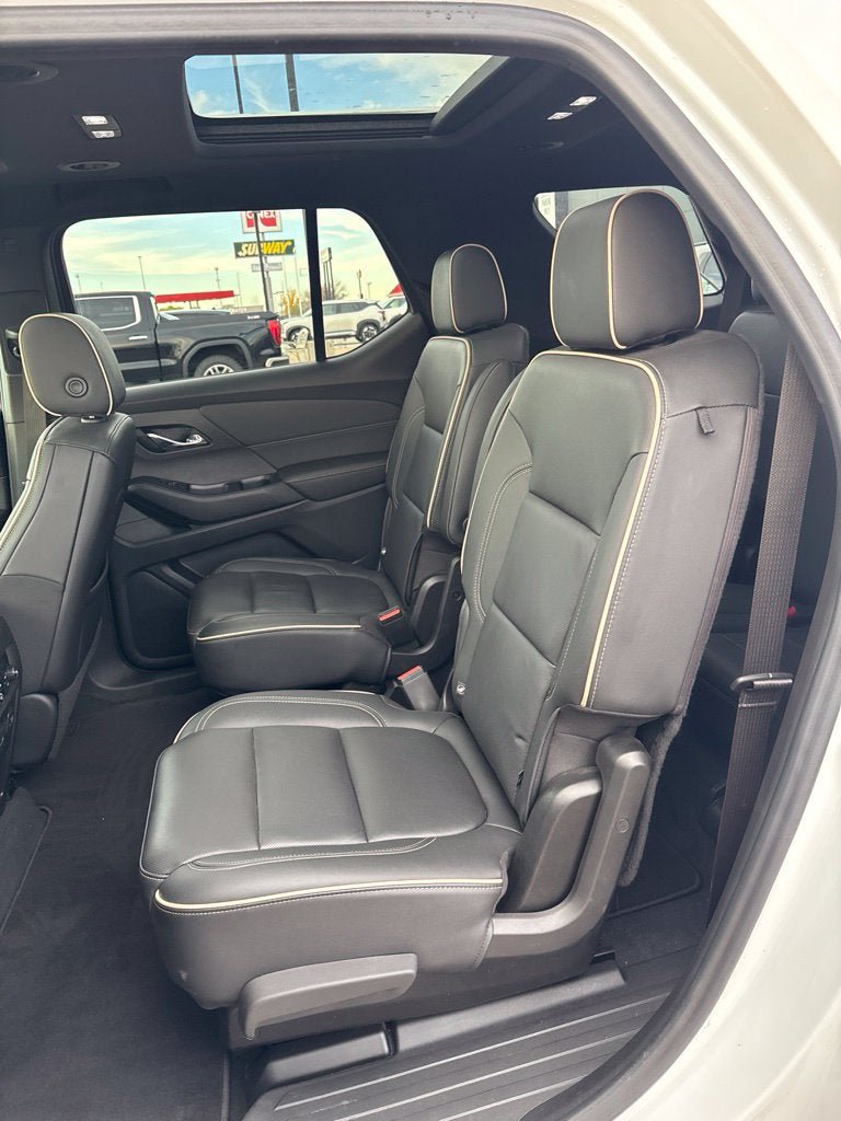 Used 2022 Chevrolet Traverse Premier AWD/4WD image 28