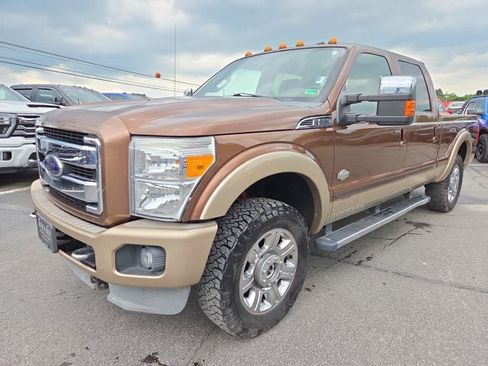 Used 2012 Ford F250 King Ranch w/ King Ranch w/Chrome Pkg AWD/4WD image 2
