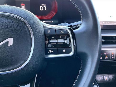 Used 2024 Kia Sorento S image 19