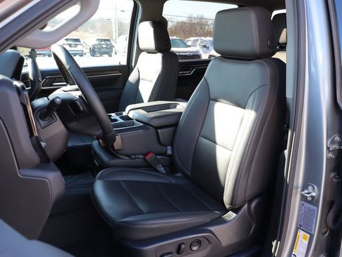 Used 2024 Chevrolet Silverado 3500 LTZ image 15