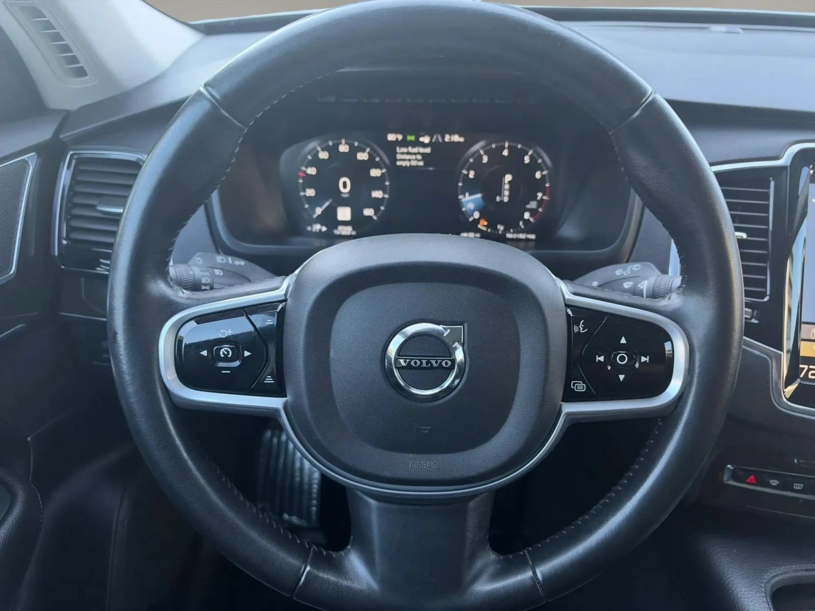 Used 2018 Volvo XC90 T6 Momentum w/ Convenience Package AWD/4WD image 23