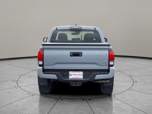 Certified 2019 Toyota Tacoma TRD Sport AWD/4WD image 5