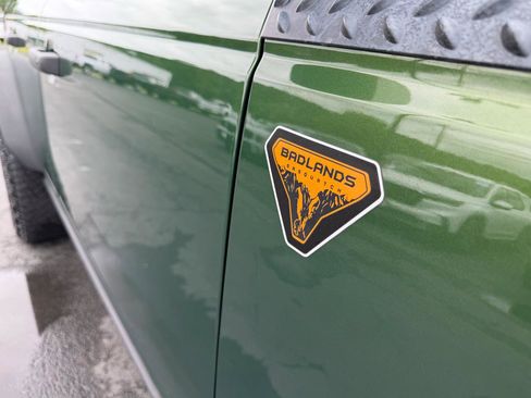 Used 2023 Ford Bronco Badlands AWD/4WD image 10