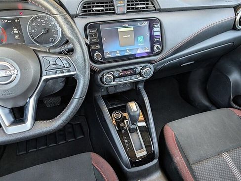 Used 2025 Nissan Versa SR FWD image 23