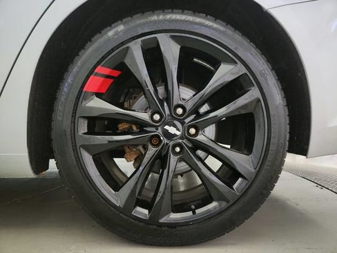 Used 2018 Chevrolet Malibu LT w/ Redline Edition FWD image 33