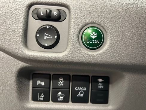 Used 2017 Honda Ridgeline RTL-E image 13