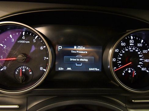 Certified 2024 Kia Carnival LX image 22