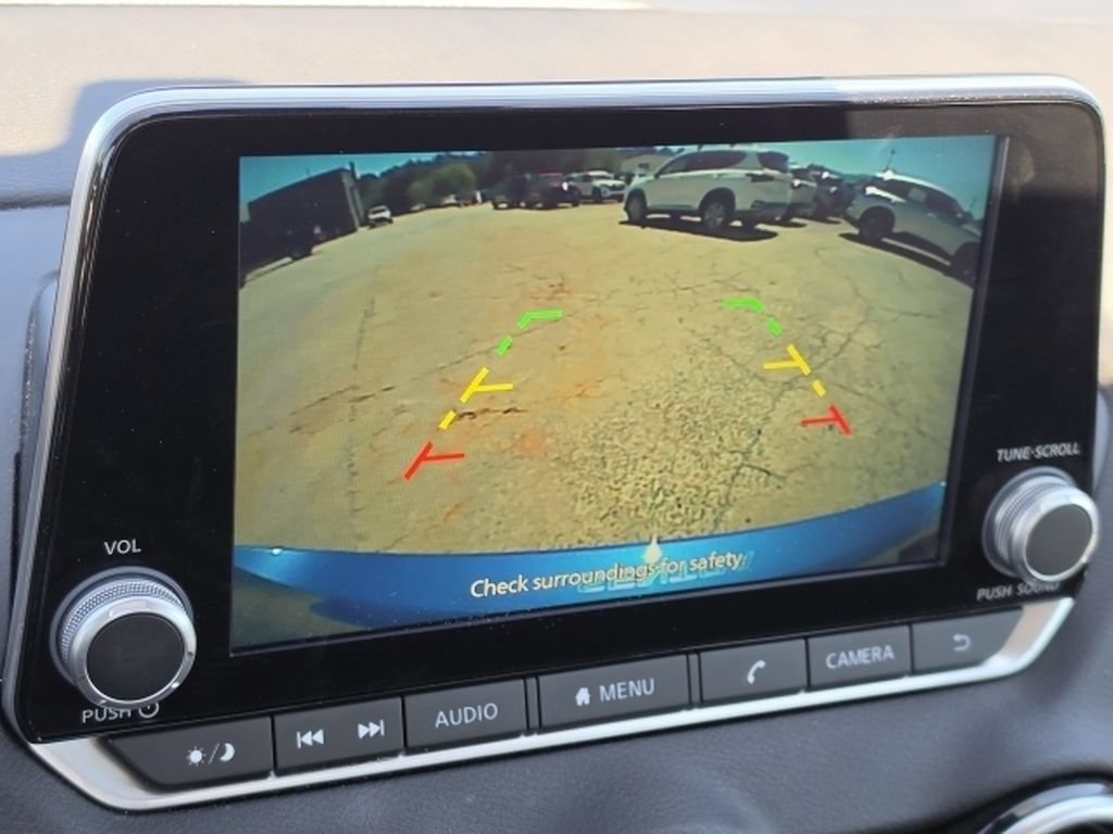 Used 2024 Nissan Sentra SR FWD image 19