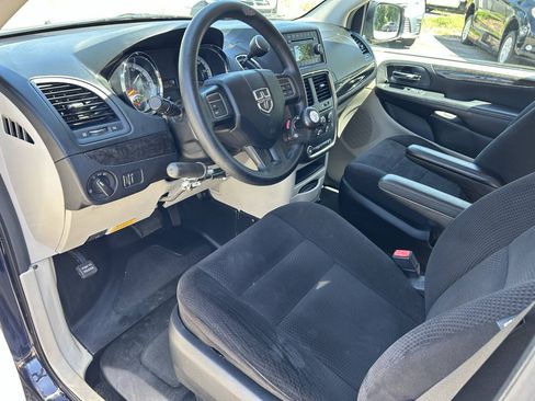 Used 2014 Dodge Grand Caravan SE w/ Quick Order Package 29E SE FWD image 19