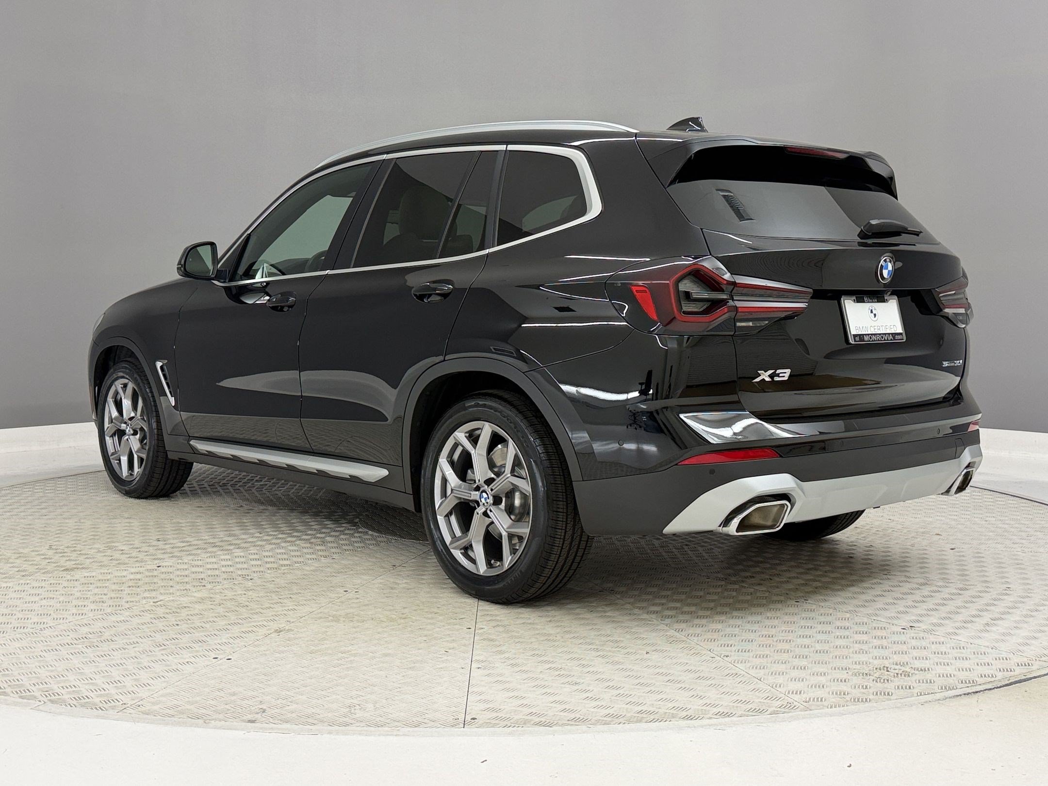 Certified 2024 BMW X3 sDrive30i w/ Convenience Package RWD image 3