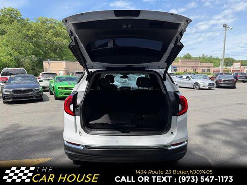 Used 2021 GMC Terrain SLT w/ Infotainment Package II AWD/4WD image 31