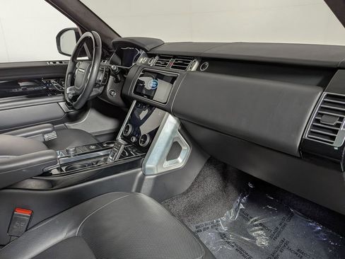 Used 2020 Land Rover Range Rover HSE image 28