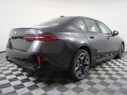 New 2026 BMW i5 eDrive40 w/ M Sport Package image 3