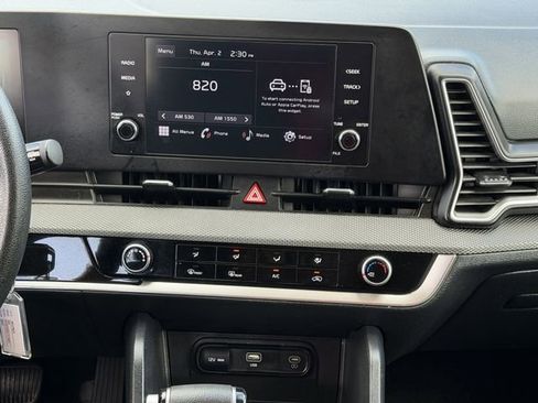 Used 2024 Kia Sportage LX image 16