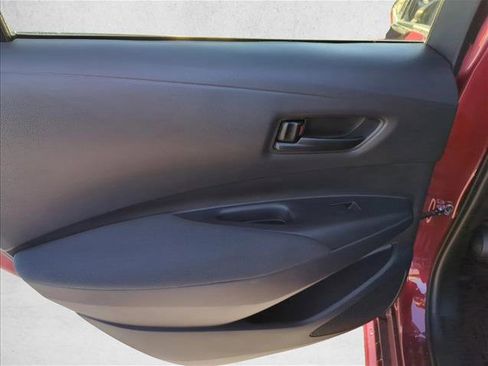 Used 2025 Toyota Corolla LE image 26