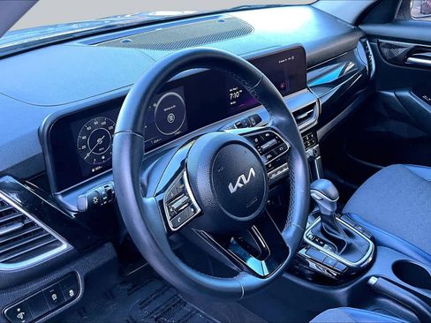 Used 2024 Kia Seltos S FWD image 17