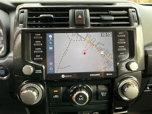 Used 2024 Toyota 4Runner TRD Off-Road Premium image 18