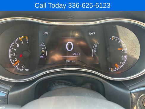 Used 2020 Jeep Grand Cherokee Overland AWD/4WD image 21