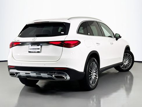 Certified 2025 Mercedes-Benz GLC 300 image 12