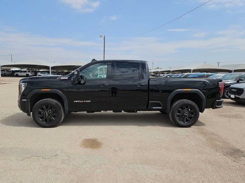 Used 2025 GMC Sierra 2500 AT4 AWD/4WD image 5