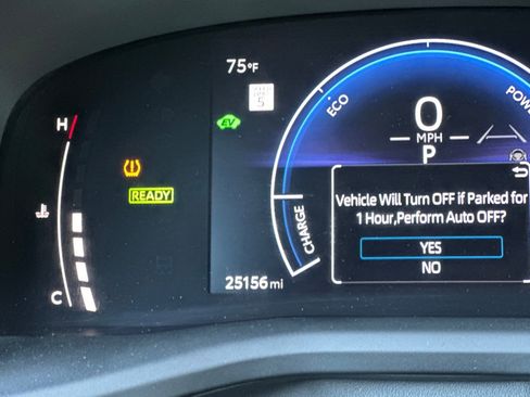 Used 2025 Toyota Camry SE image 25