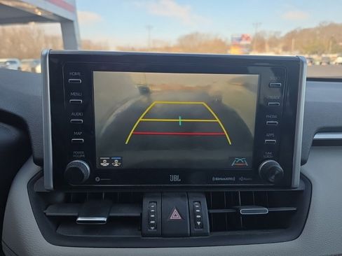 Used 2020 Toyota RAV4 Limited image 23