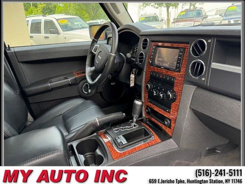Used 2009 Jeep Commander Limited image 30