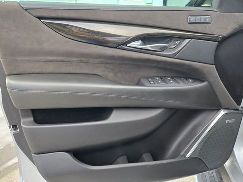 Used 2018 Cadillac Escalade ESV Platinum AWD/4WD image 20