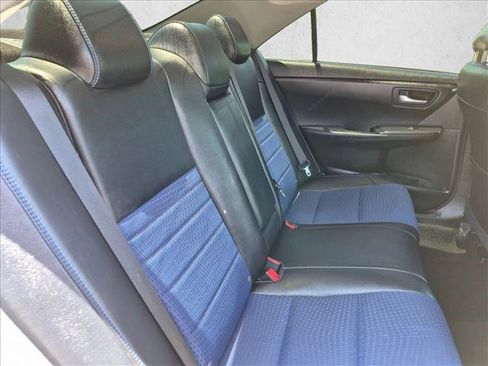 Used 2016 Toyota Camry SE FWD image 18