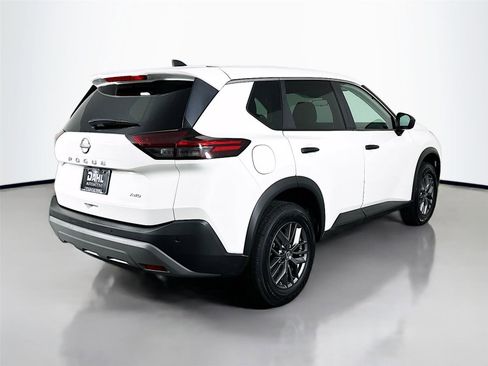 Used 2023 Nissan Rogue S AWD/4WD image 13