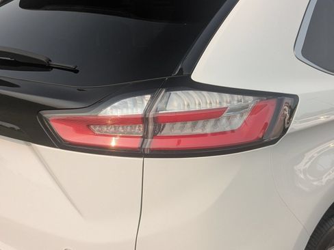 Used 2023 Ford Edge SEL AWD/4WD image 34