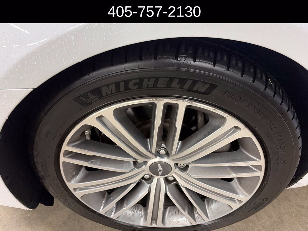 Used 2018 Genesis G80 3.8 RWD image 2