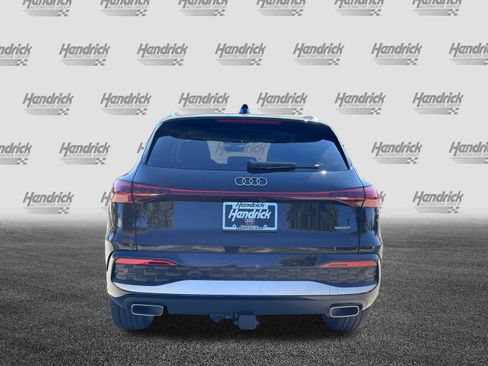Used 2025 Audi Q5 Premium AWD/4WD image 9