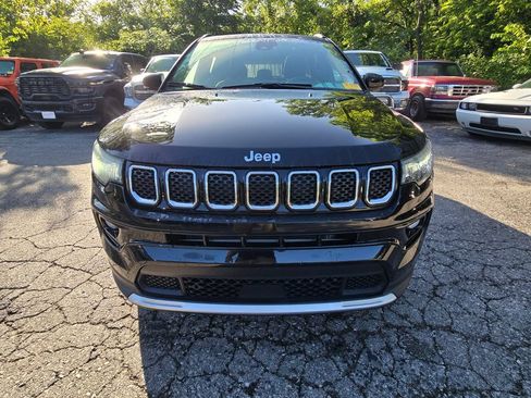 Used 2023 Jeep Compass Limited w/ Sun and Sound Group AWD/4WD image 12