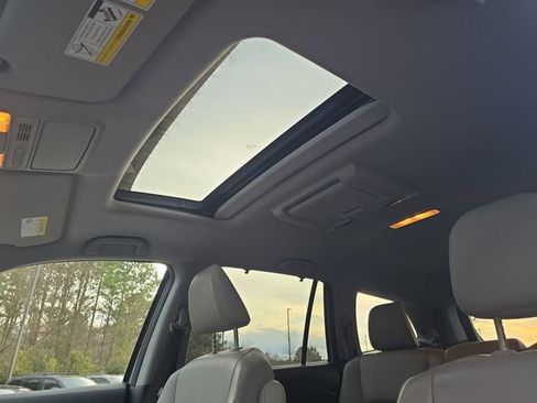 Used 2017 Honda Pilot Touring image 41