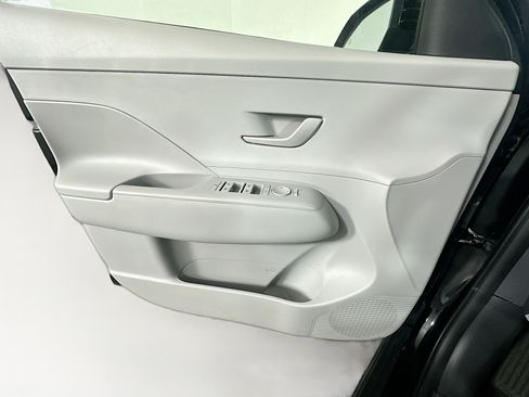 Used 2025 Hyundai Kona SEL FWD image 32