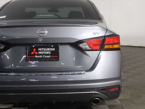 Used 2023 Nissan Altima 2.5 SV w/ SV Premium Package FWD image 17