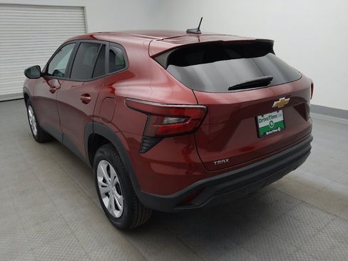 Used 2025 Chevrolet Trax LS FWD image 5