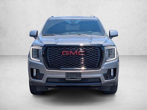 Used 2021 GMC Yukon Denali w/ Denali Premium Package AWD/4WD image 2