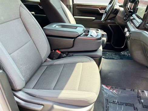 Used 2024 GMC Sierra 1500 Elevation image 28