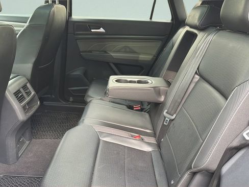 Used 2022 Volkswagen Atlas Cross Sport SE FWD image 28