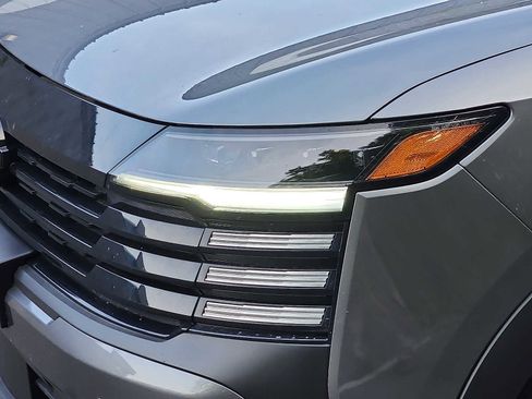 Certified 2025 Nissan Kicks SV w/ Charging Package image 9