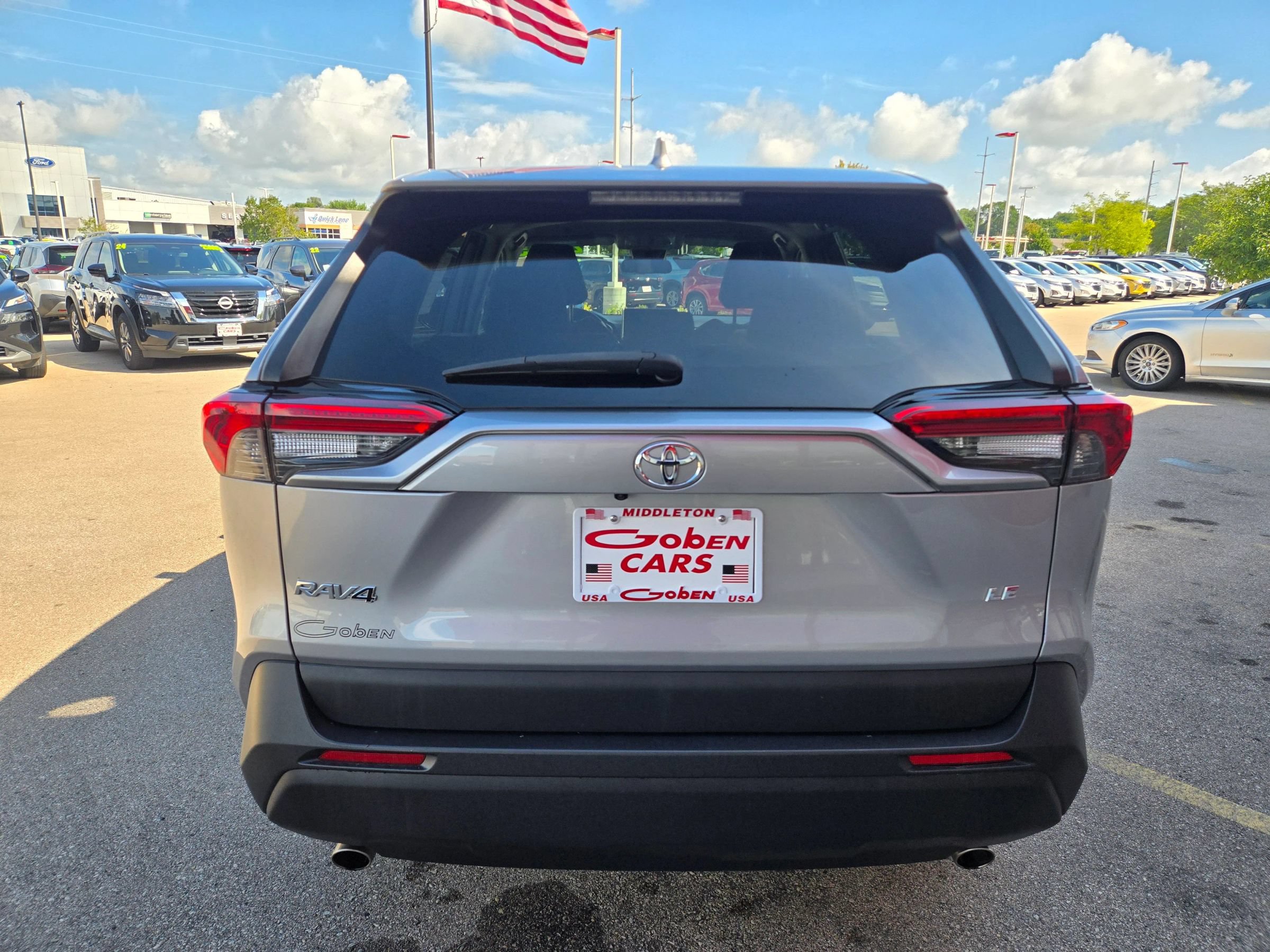 Used 2023 Toyota RAV4 LE FWD image 5
