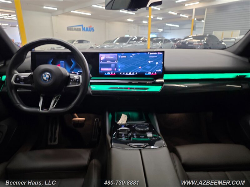 Used 2024 BMW i5 eDrive40i w/ M Sport Package RWD image 23