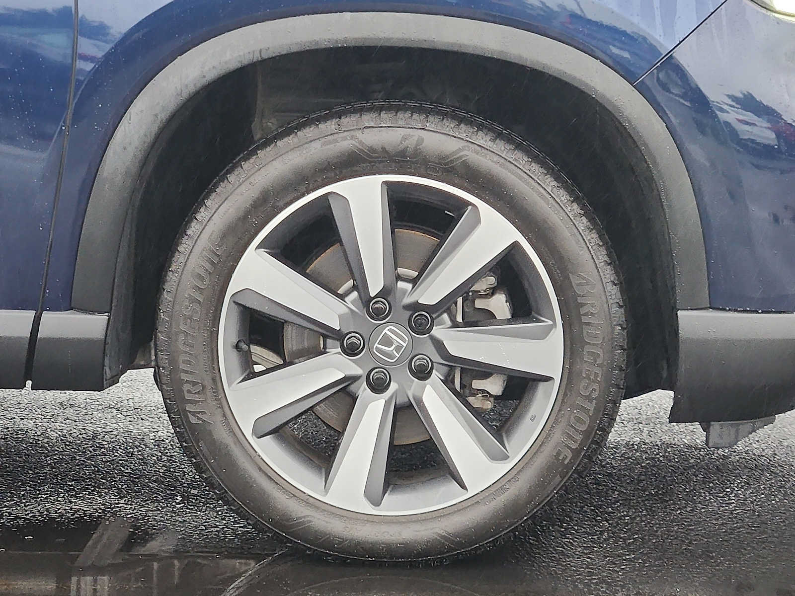 Certified 2025 Honda Pilot Touring image 8