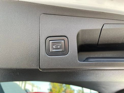 Used 2019 Cadillac XT5 Luxury image 11