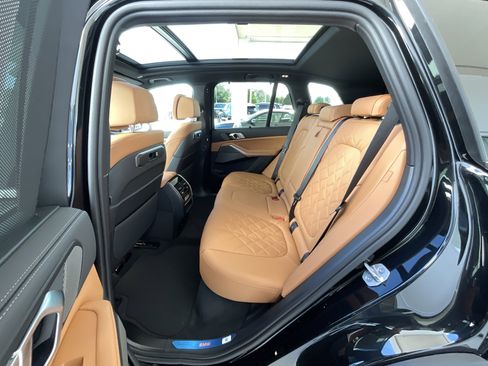 New 2026 BMW X5 xDrive40i w/ Climate Comfort Package image 26