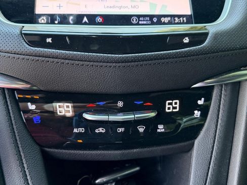 Used 2023 Cadillac XT5 Sportv w/ Technology Package AWD/4WD image 11