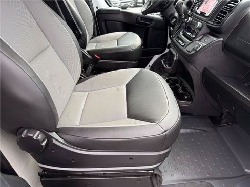 Used 2025 RAM ProMaster 2500 w/ Convenience Group FWD image 12