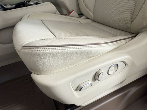 Used 2021 GMC Yukon XL Denali w/ Denali Ultimate Package image 18